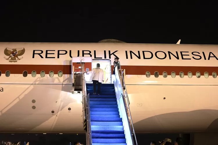 Prabowo Tiba di Medan Usai 9 Jam 30 Menit Terbang dari Moskow untuk Percepat Penanganan Bencana